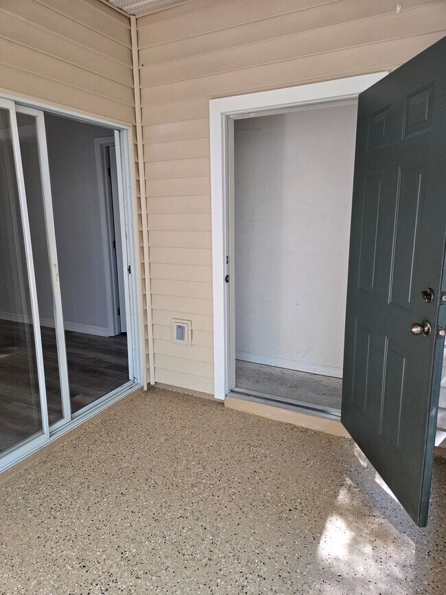 Building Photo - 3 Bedroom/ 2 Bath home at The Greens at West End