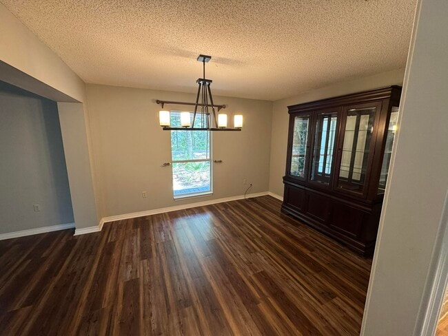 Building Photo - 201 N Blue Heron Dr