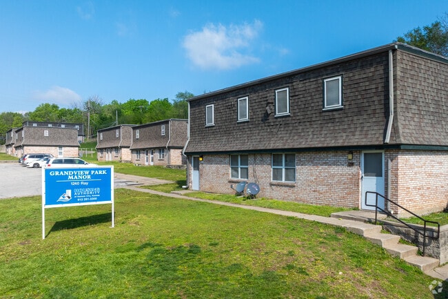 Building Photo - Grandview Park Manor