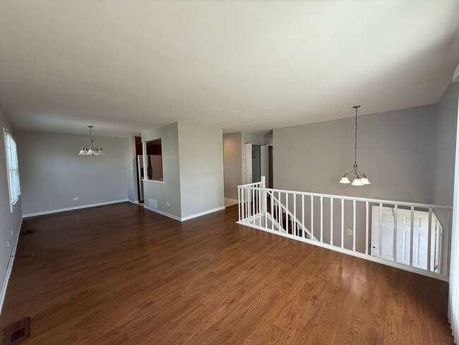 Building Photo - 371 Payson Cir