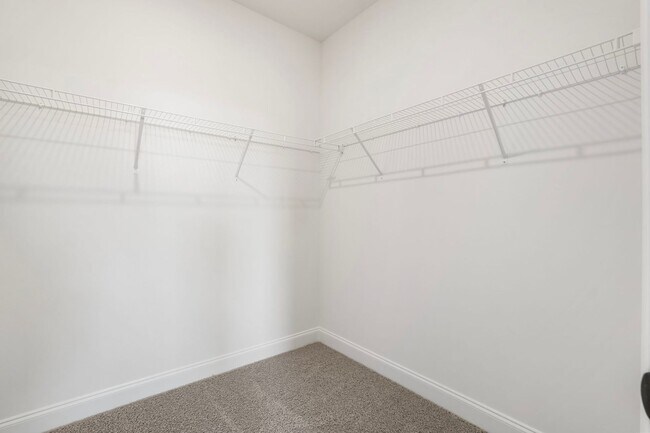 Building Photo - 634 Grove Glen Ct