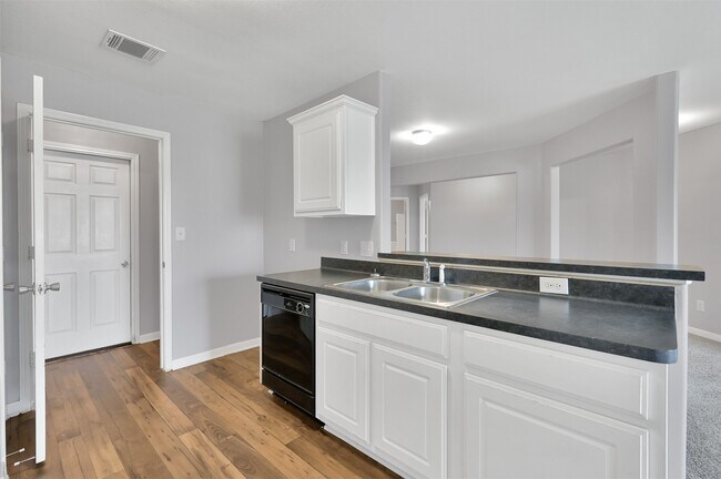 Building Photo - 4322 Medina River Loop