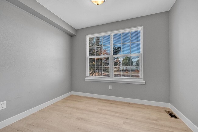 Building Photo - 16934 E Whitaker Dr