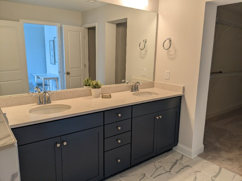 Building Photo - 1001 Canary Pepper Dr