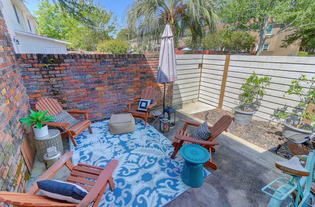 Building Photo - Beautiful Mt. Pleasant Home!