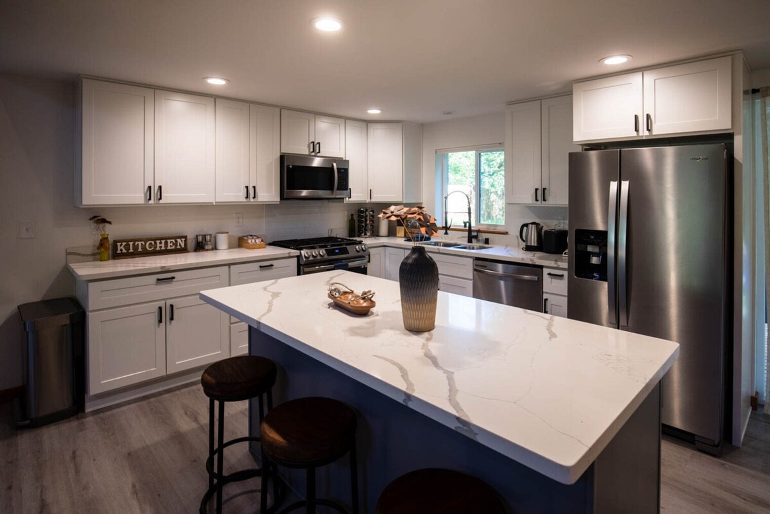 Building Photo - 231 Paradise Dr