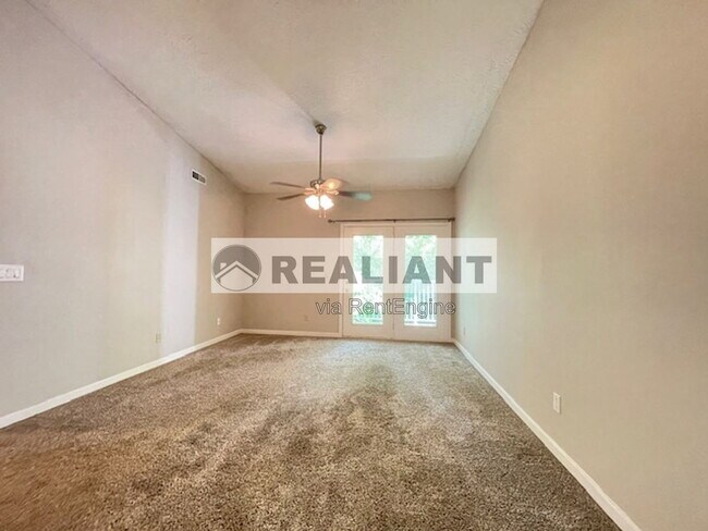 Building Photo - 412 Marian Ln