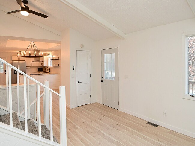 Building Photo - 4640 Washington Ave