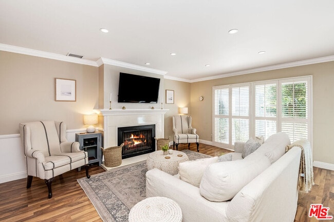 Building Photo - 4443 Saugus Ave