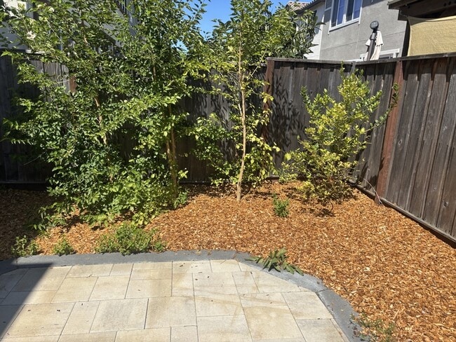 Building Photo - 5558 Kennedy Pl