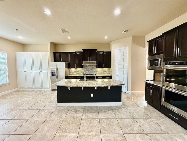 Building Photo - 9605 Brians Path