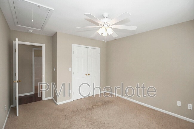 Building Photo - 2510 S Ridge Ave