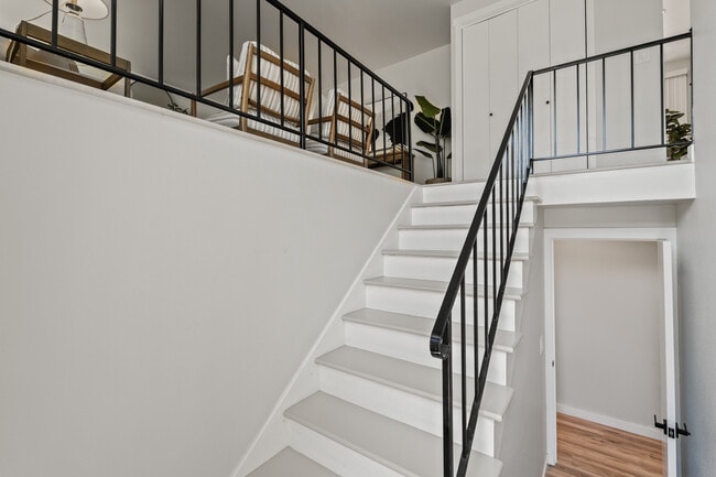 Building Photo - 13726 SE 24th St