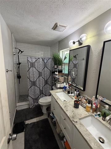 Building Photo - 8044 Woodhue Cir
