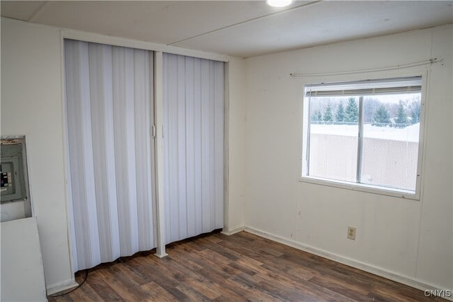 Building Photo - 110 Mountain View Ln