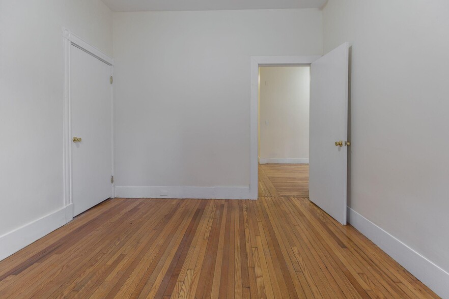 Building Photo - 863 Massachusetts Ave