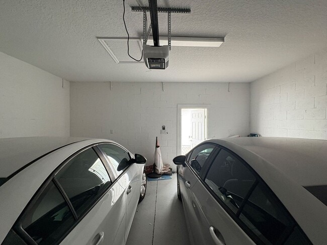 Building Photo - 17041 Volume Alley