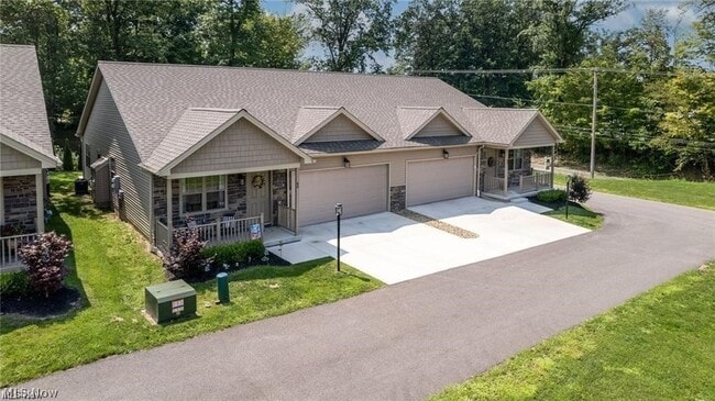 Building Photo - 24 Hawks Lndg