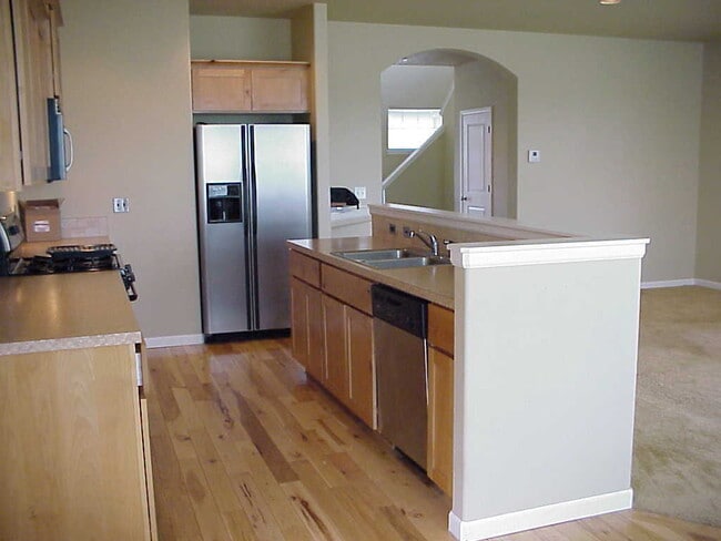 Building Photo - VIDEOTOUR: Stunning Home with Lots of Spac...