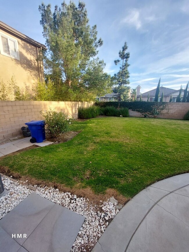 Building Photo - Stunning Two-Story Home with 4 Bedrooms an...
