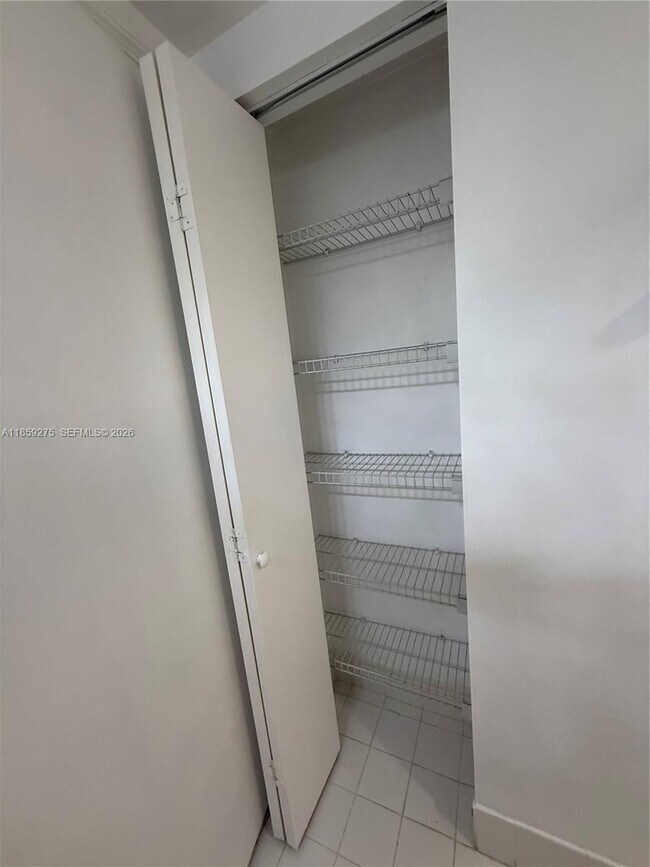 Building Photo - 36 NW 6th Ave