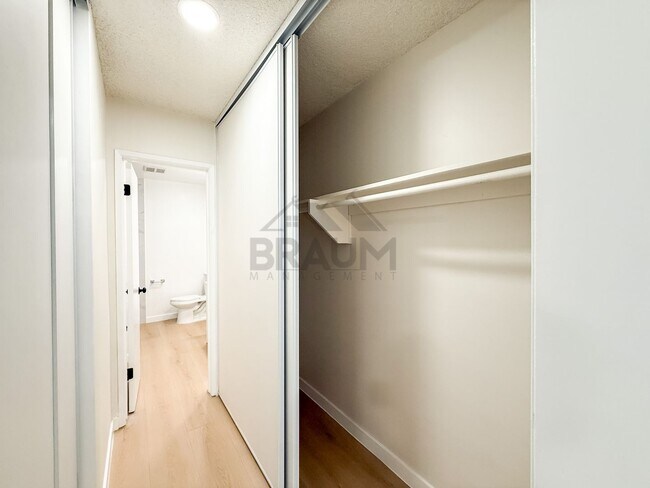 Building Photo - 6039 Whitsett Ave