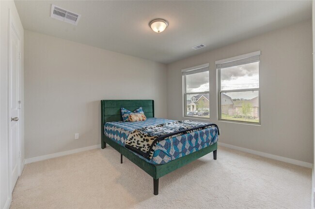Building Photo - 6607 Arabella Lakes Dr