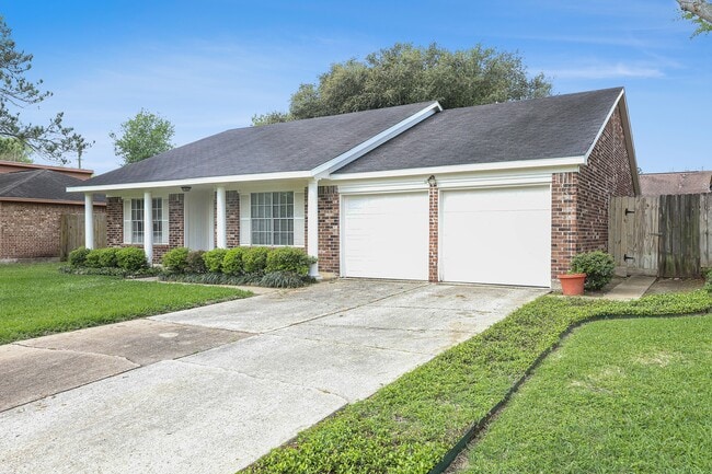 Building Photo - 5039 Tain Dr