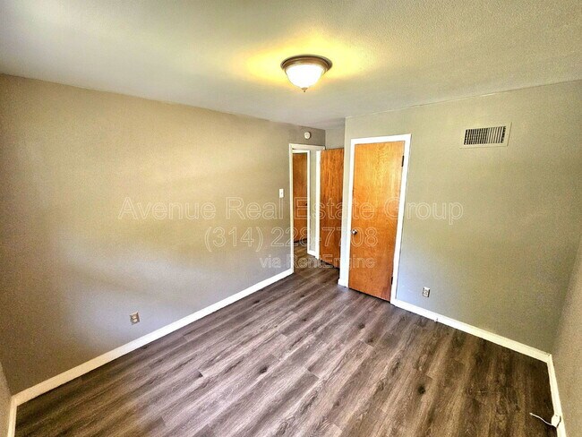 Building Photo - 1130 Forest Home Dr