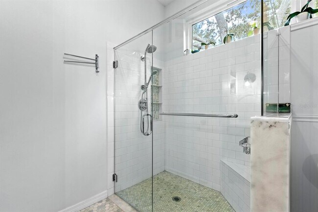 Building Photo - 8412 Ridgebrook Cir