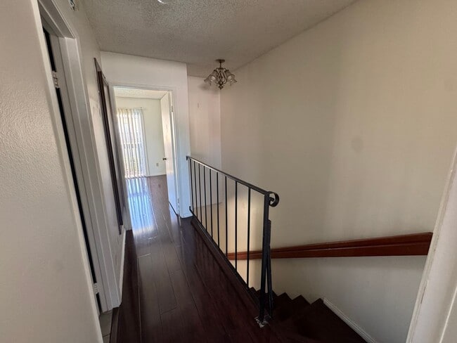 Building Photo - 2 bed - 1.5 bath townhouse