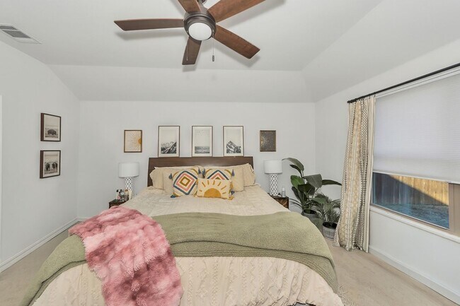 Building Photo - Charming 4BR House in Anna