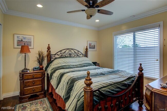 Building Photo - 3 br, 2 bath House - 450 Teakwood Ave