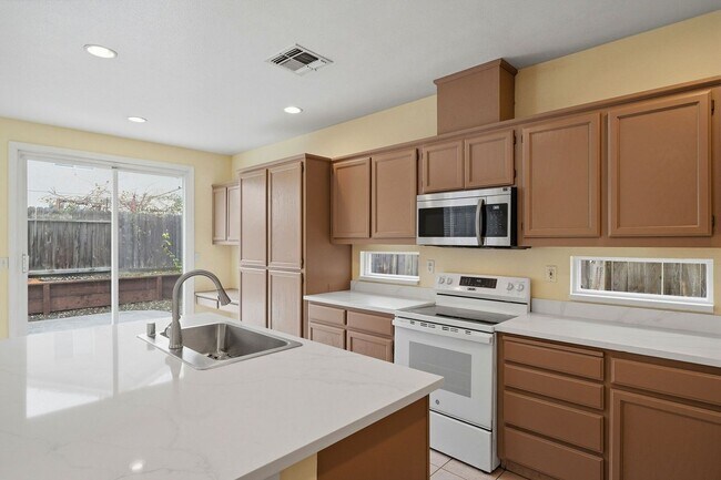 Building Photo - 1263 Montgomery Ln