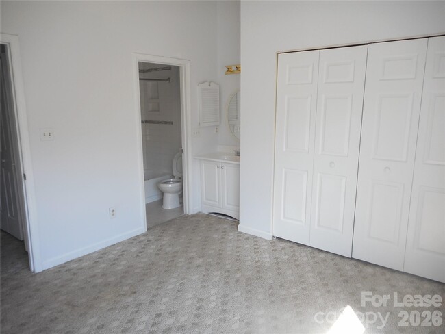 Building Photo - 8235 Circle Tree Ln