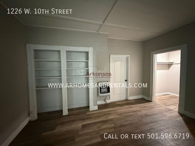 Building Photo - 1226 W 10th St