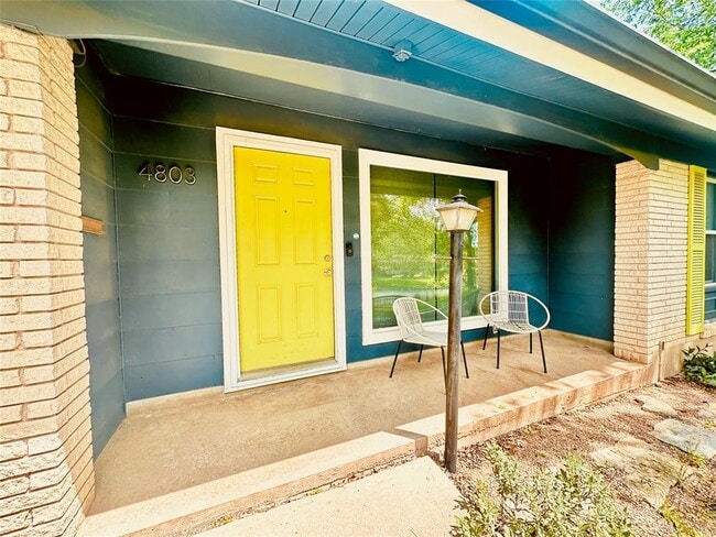 Building Photo - 4803 Everglade Dr