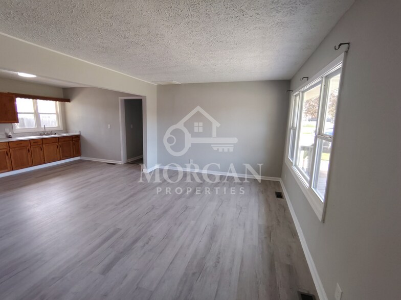 Building Photo - 601 Belzer Dr