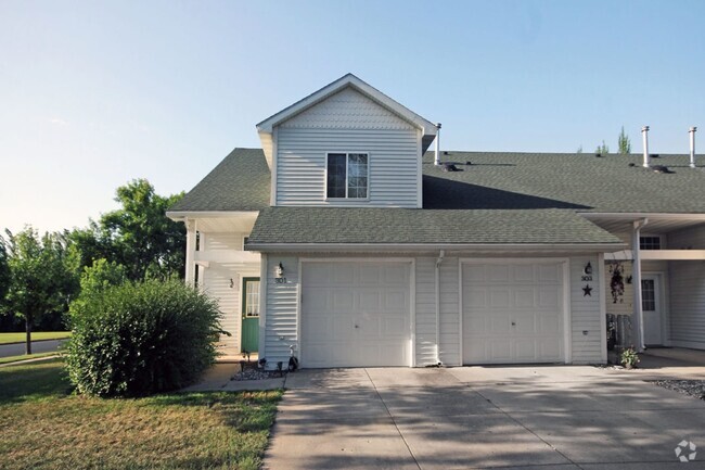 Building Photo - Heritage Highland II Townhomes