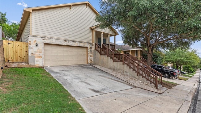 Building Photo - Beautiful One-Story Home in Monterrey Village!
