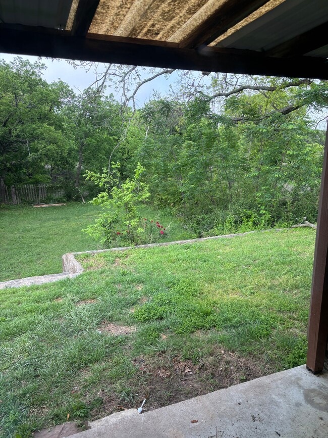 Building Photo - 209 Wiggs Ln