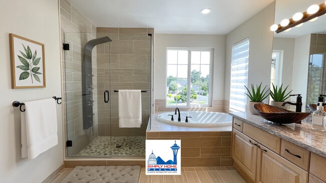 Building Photo - Step Inside this beautiful Home in Tacoma!