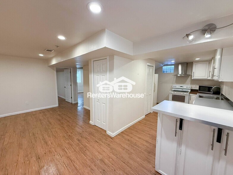 Building Photo - 10699 Carrol Ln