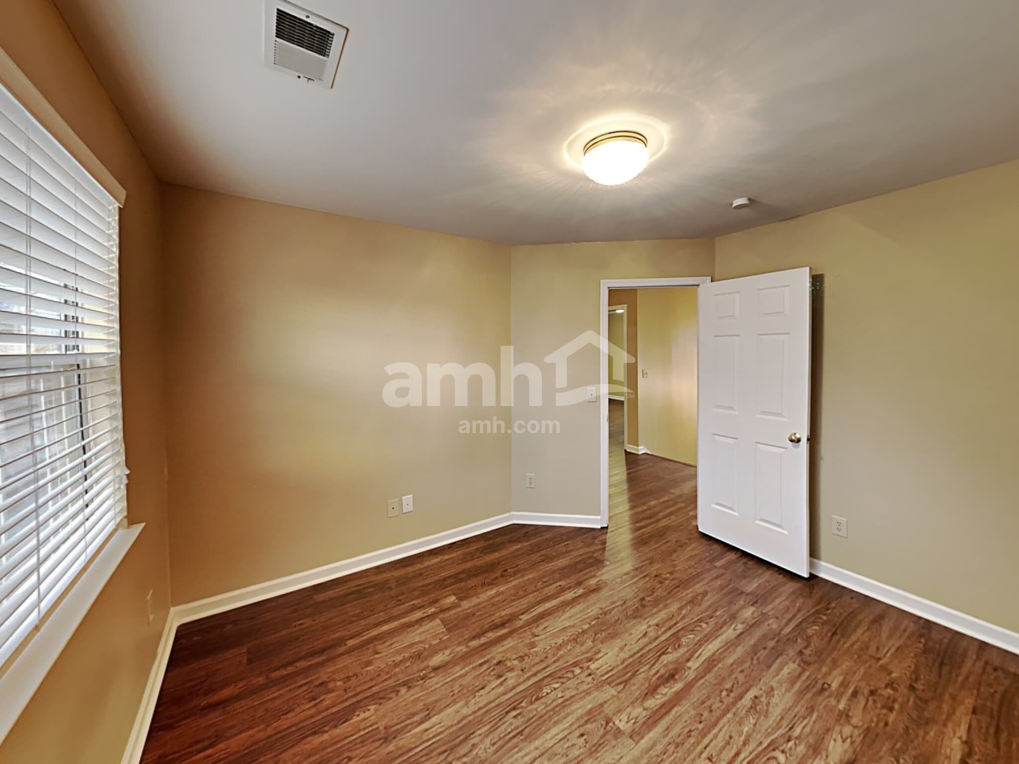 Building Photo - 1432 Brighton Cir