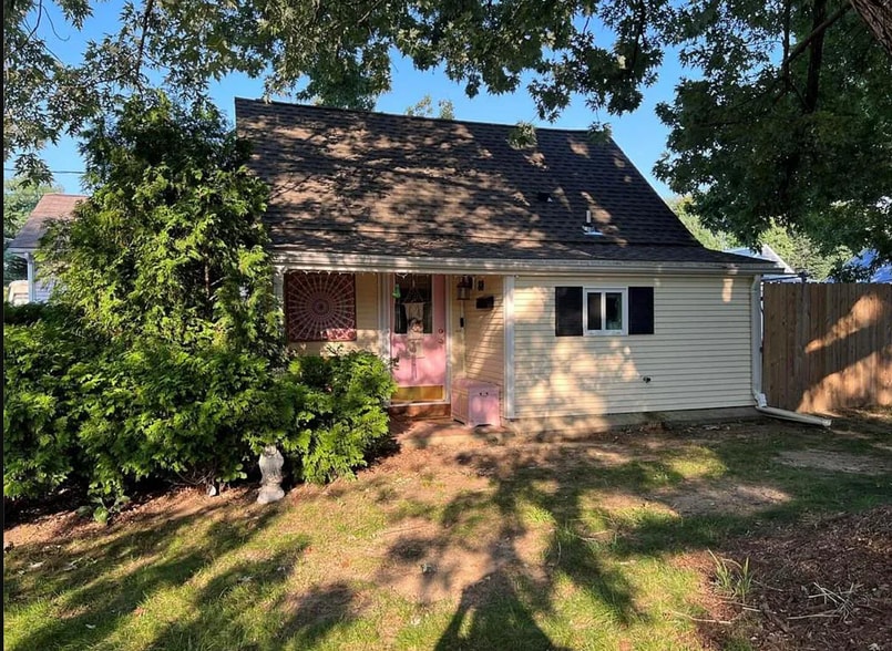 Building Photo - 88 Oxford Ave