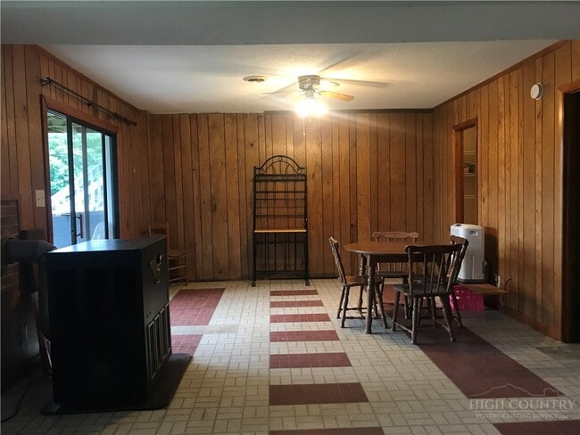 Building Photo - 1424 Bald Mountain Rd