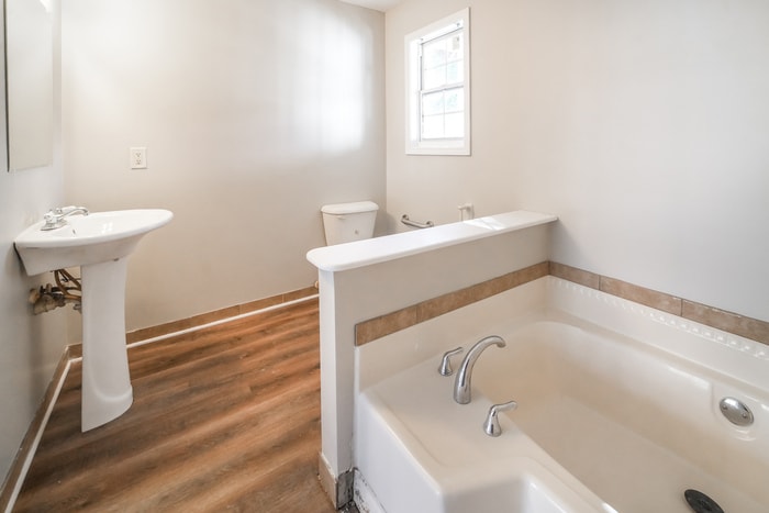 Building Photo - 250 Kendall Ln