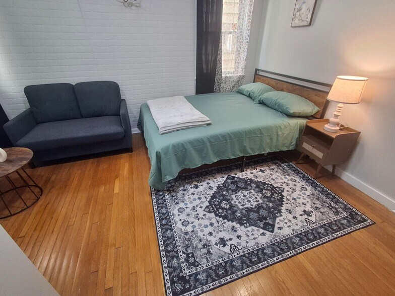 Building Photo - 27 Lexington Ave