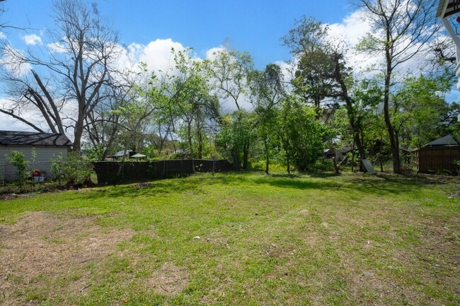 Building Photo - 211 W South St