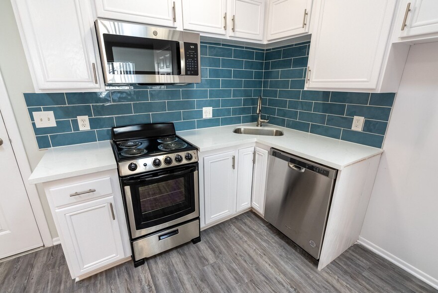 Interior Photo - 1015 2nd Street